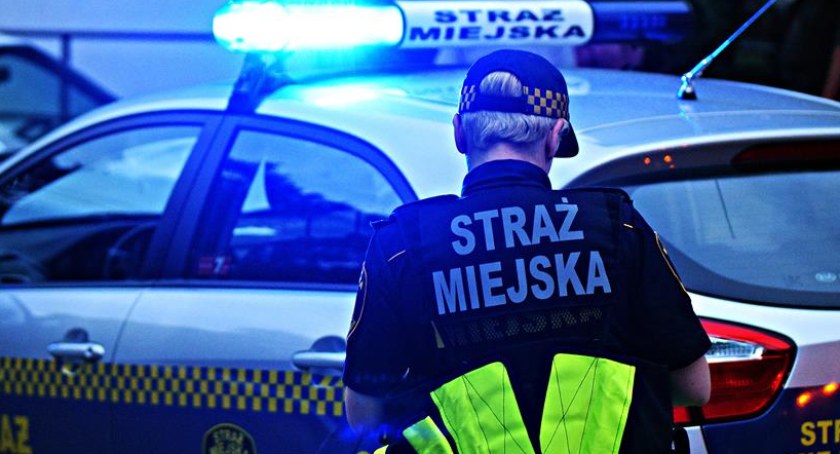 Nietrzeźwy rozbił w Rembertowie dwa samochody