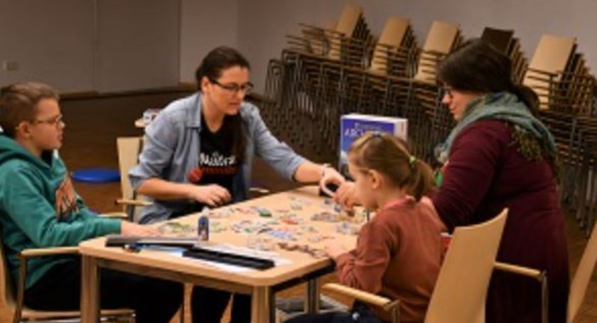 Klub Planszówek w rembertowskiej bibliotece!