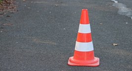 Ul. Chełmżyńska w końcu ma chodnik oraz przejście dla pieszych. Inwestycję realizuje i finansuje inwestor prywatny