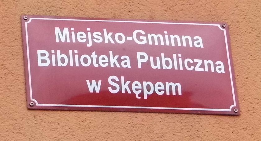 Bezpiecznie wypożyczają książki