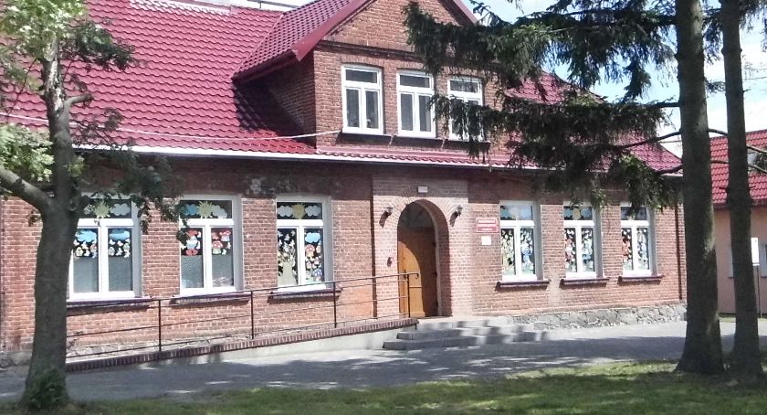 Mniej uczniów w szkołach