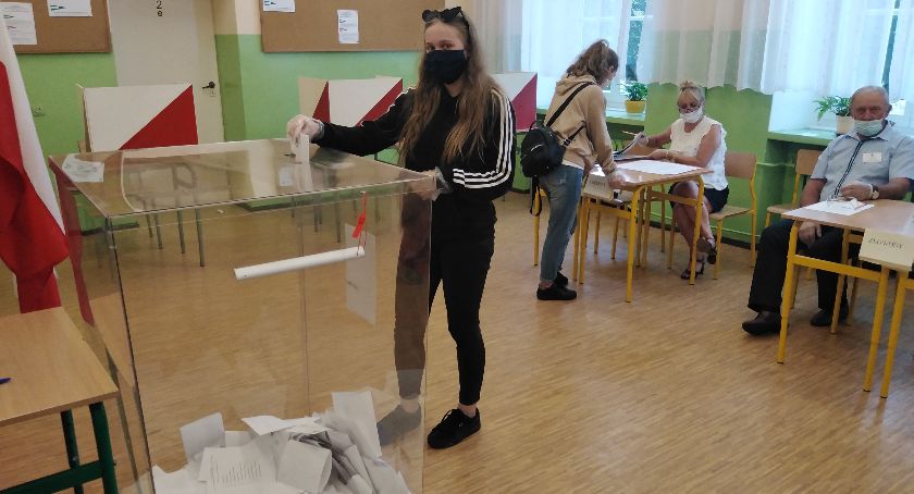 W lipnowskim Duda wyraźnie lepszy od Trzaskowskiego
