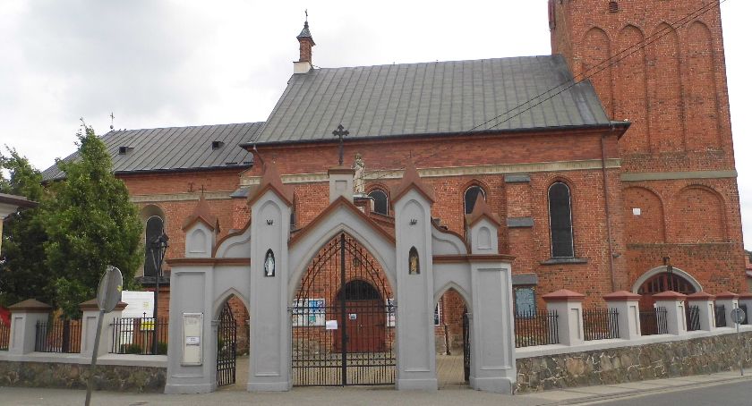 Koronawirus w kościele i w urzędzie