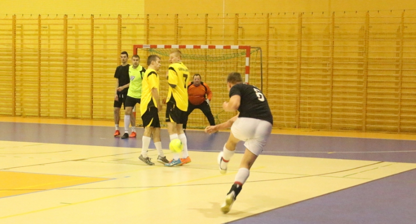 Rewanże w Dobrzyńskiej Ligi Futsalu rozpoczęte