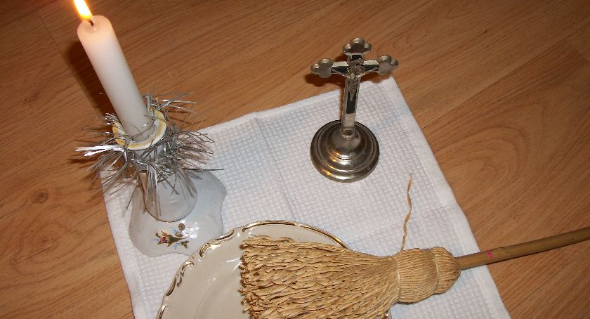 Księża ruszyli z kolędą