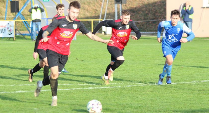 Tłuchowia poległa po przerwie. Teraz derby