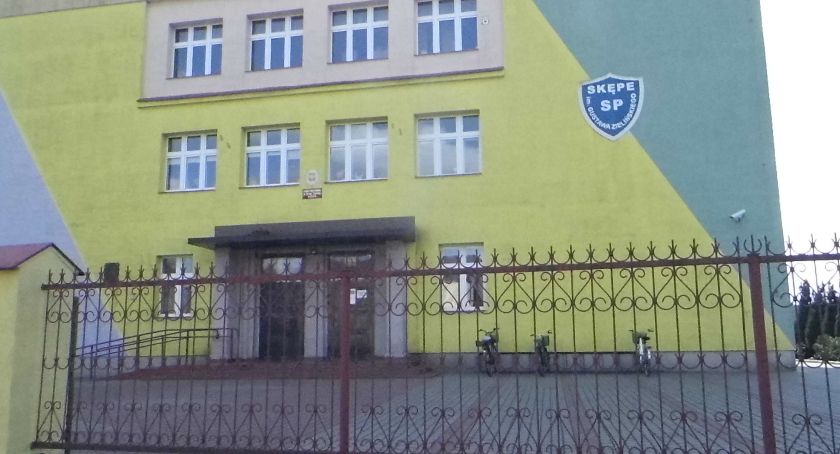 Naprawią dach na szkole