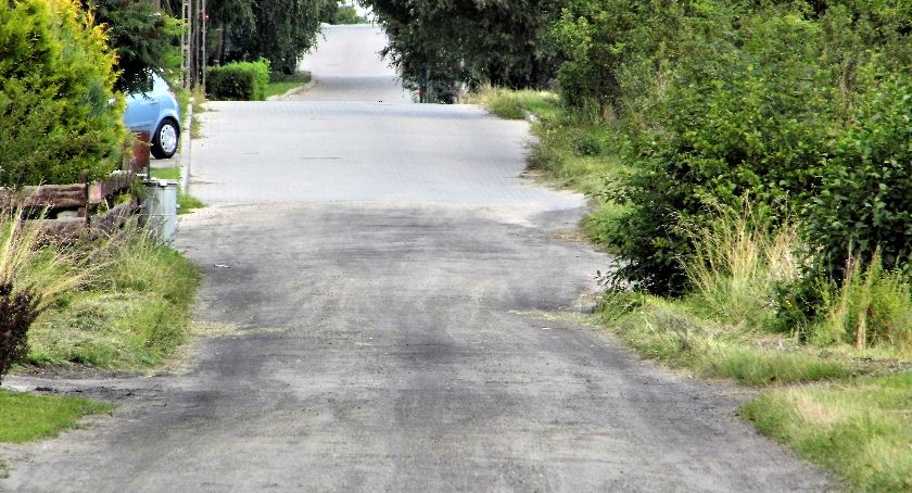 Domagają się remontu ul. Żeromskiego