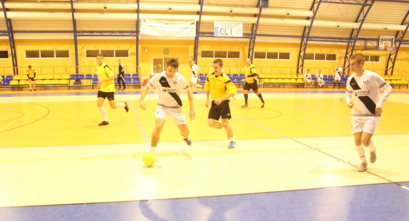 Zdecyduje ostatni mecz w DLF