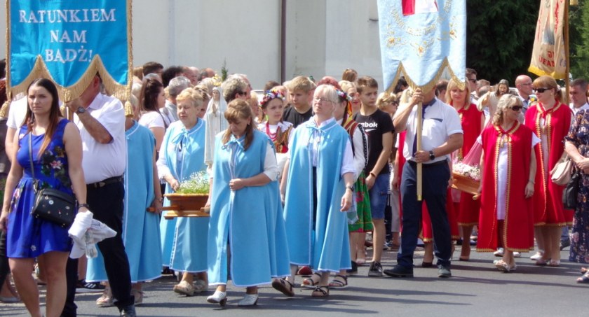 Tłumy na ulicach Skępego [zdjęcia]