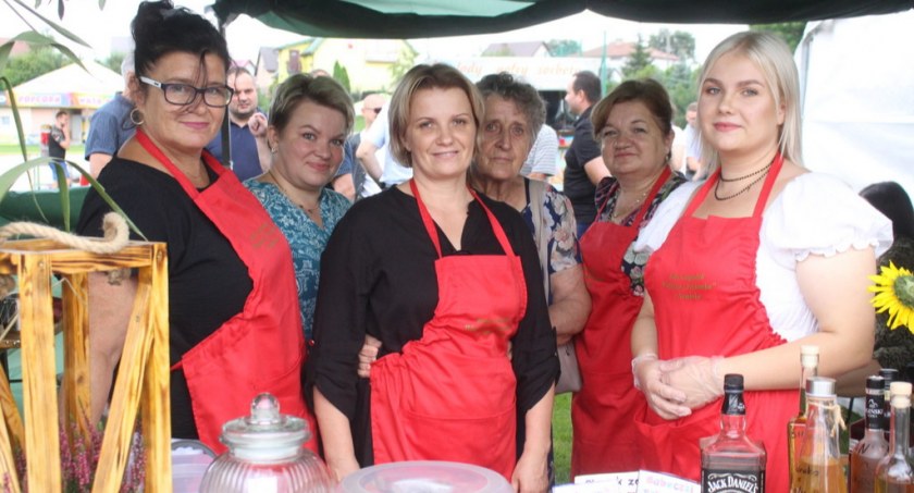 W Tłuchowie świętowali na stadionie [zdjęcia]