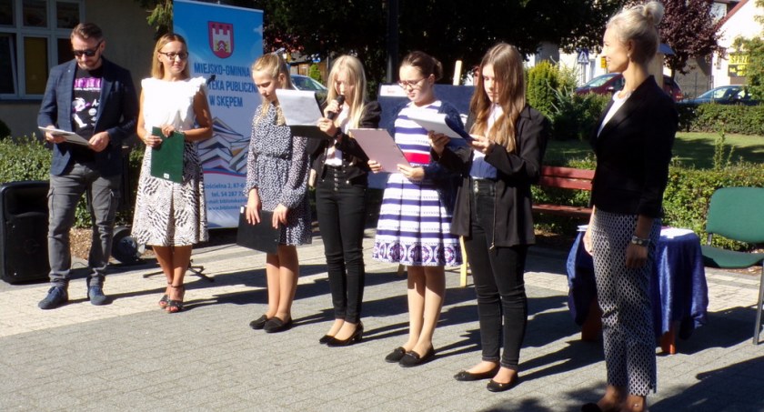 Certyfikowane czytanie na rynku w Skępem [zdjęcia]