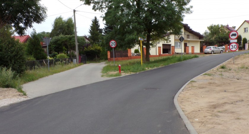 Kolejne drogi w przebudowie