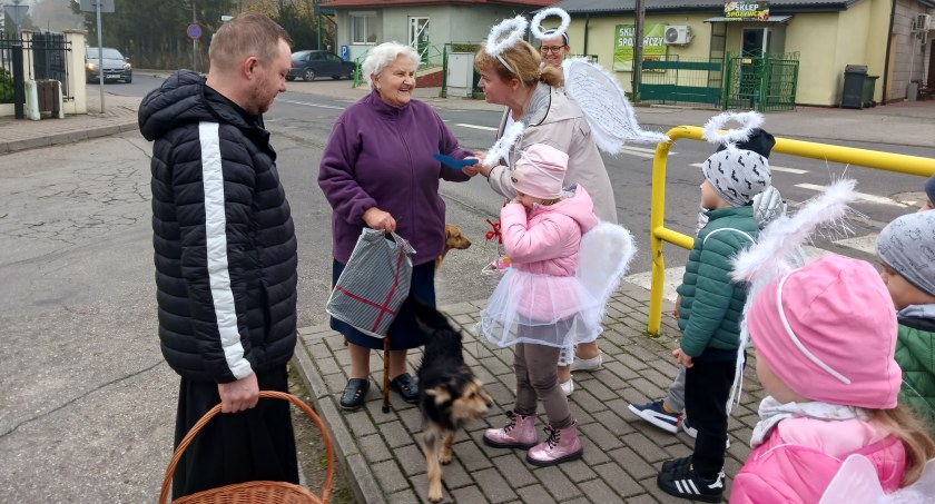 W Tłuchowie wolą Święto Aniołów zamiast Halloween?
