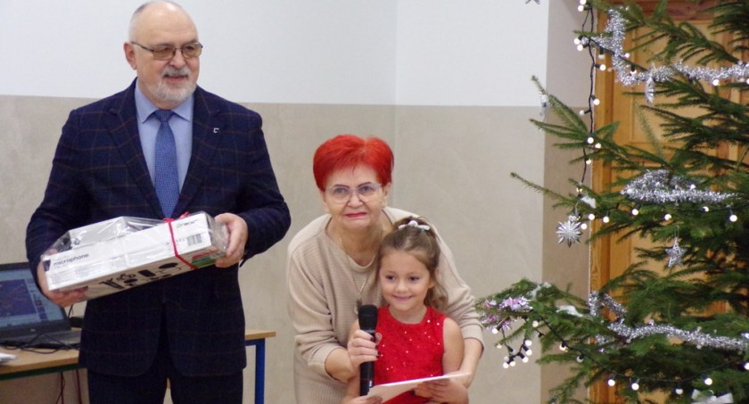 Rozbrzmiała świąteczna piosenka w Czarnem [zdjęcia]