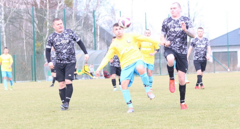 Mocna inauguracja Wichra Wielgie. Wygrali 5:1 [zdjęcia]