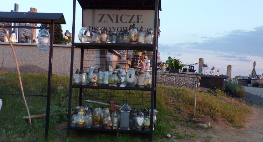 Oszczędniej na cmentarzu
