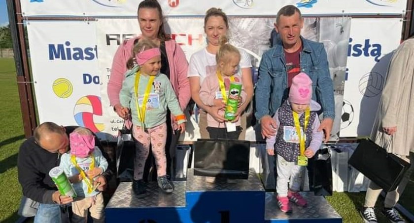 Dzieci świętowały na sportowo