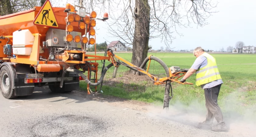 Naprawią 12 kilometrów dróg