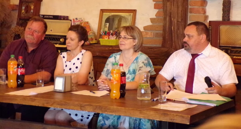 Ostatni dzwonek dla poetów