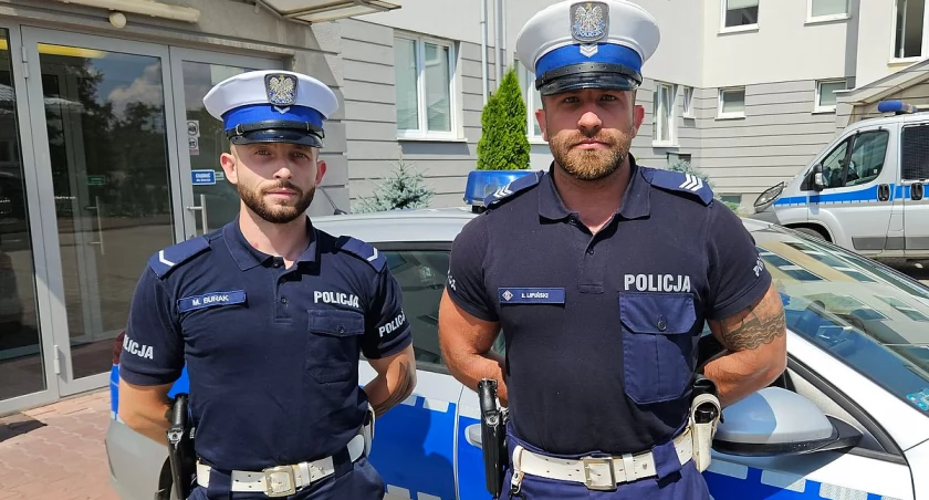 Policjanci uratowali mężczyznę