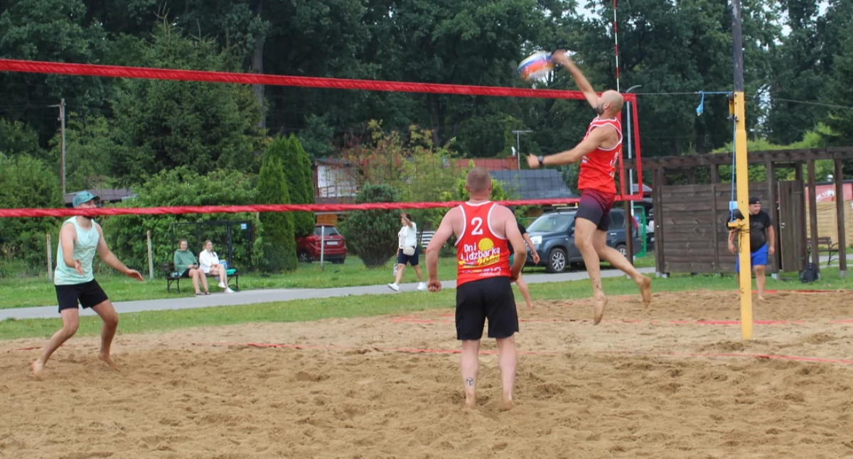 Sportowy weekend na skępskiej plaży [zdjęcia]