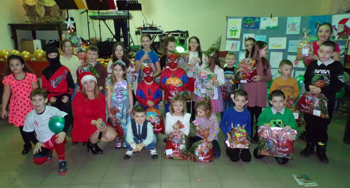 Bawili się z mikołajem [zdjęcia]