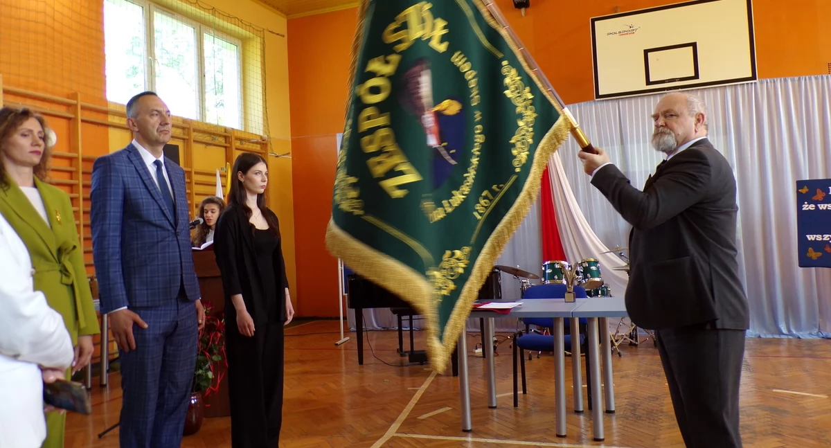 Pójdą dumnie pod sztandarem [zdjęcia]