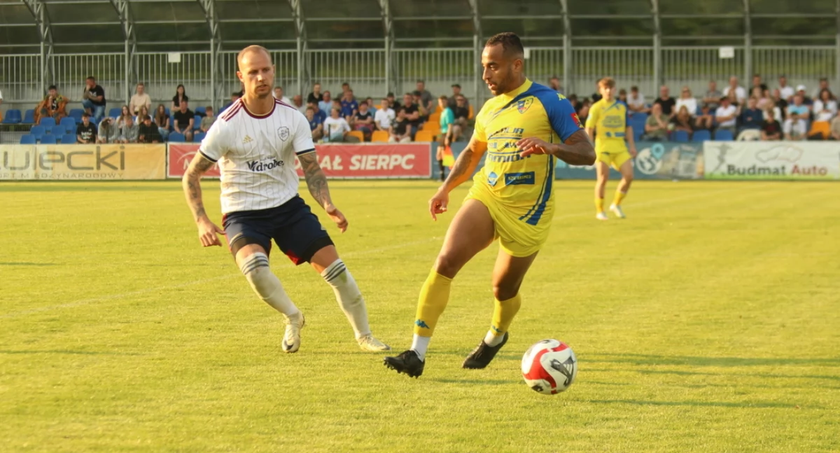 Tłuchowia wygrała mecz sezonu. III liga o włos [zdjęcia]
