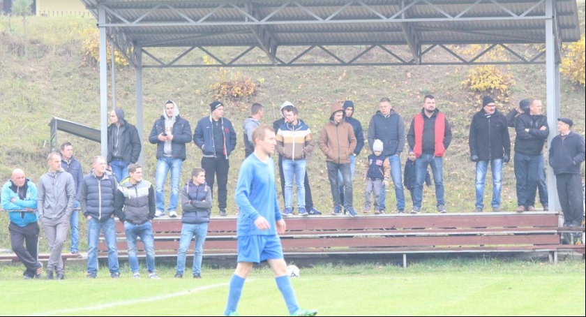 Scena czy nowa droga?