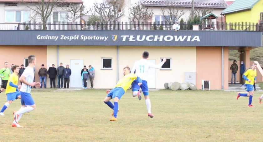 Nie będzie ani sceny, ani remontu drogi
