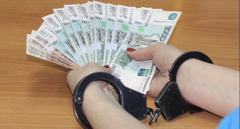 Chciał nakarmić policjantów?