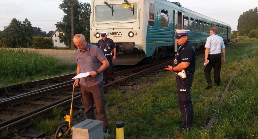 14-latka potrącona przez pociąg