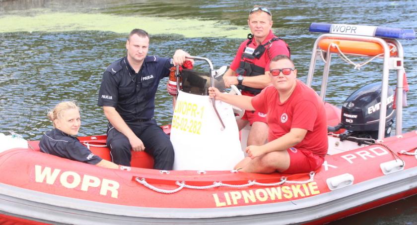 WOPR i policja patrolują rzekę