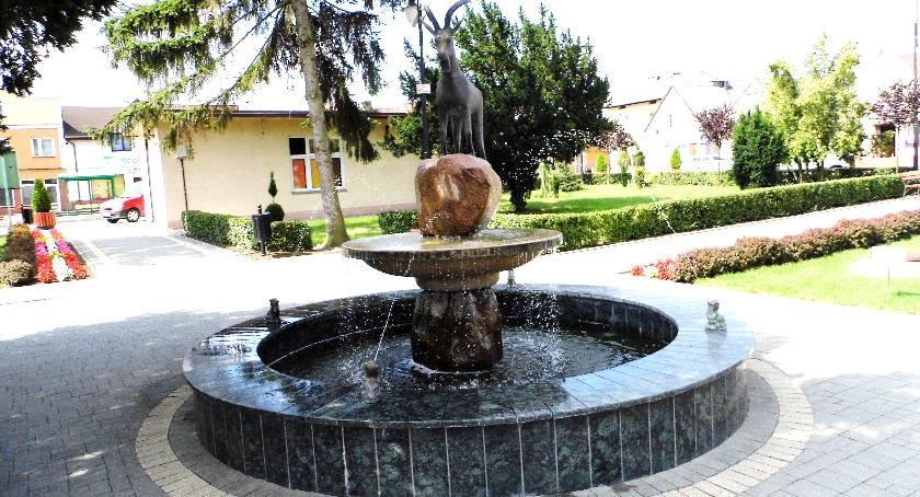 Zrobili sobie basen z fontanny