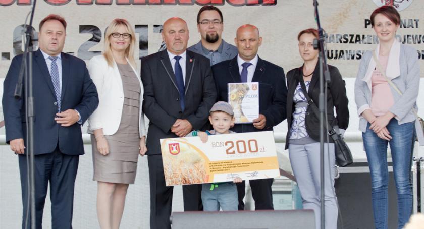 Deszcz nie przeszkodził świętować