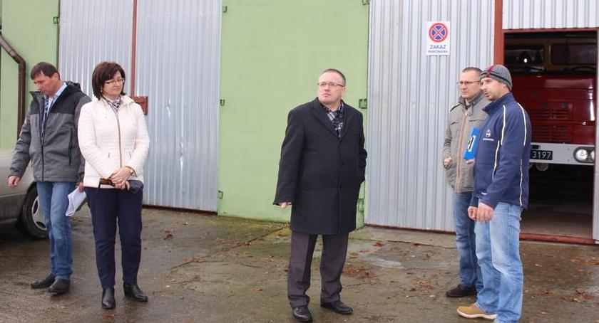 Iskrzy wokół strażnicy w Krojczynie
