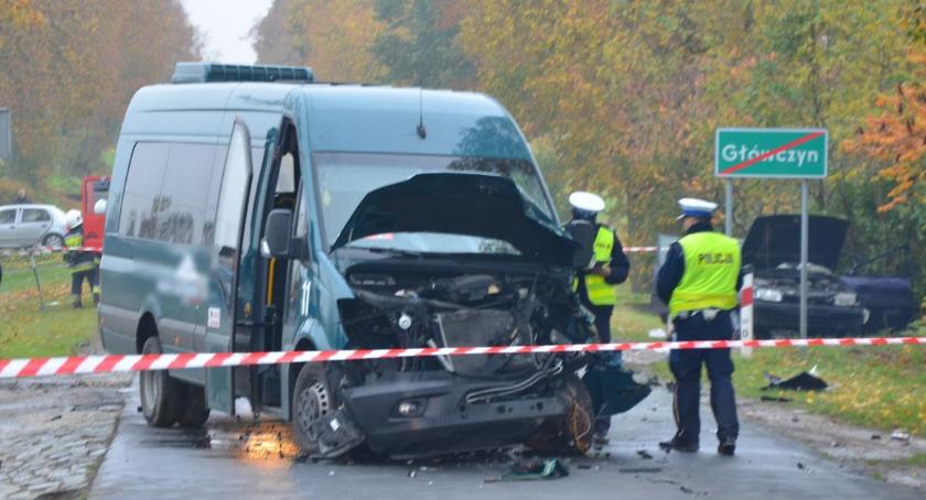 Główczyn: Wypadek z udziałem busa PZTP. 4 osoby w szpitalu!