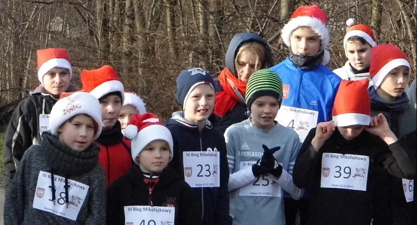 Rekordowy bieg mikołajkowy w Skępem
