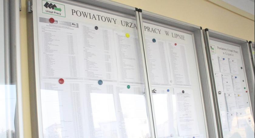 W gminie Wielgie migają się od pracy