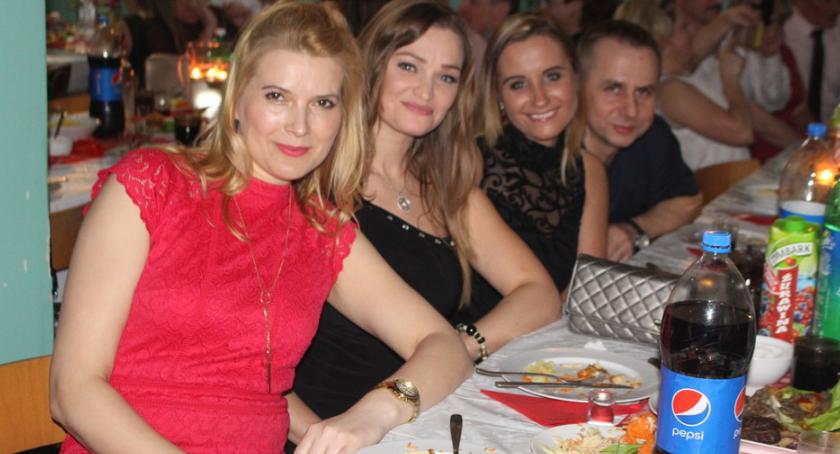 Bal walentynkowy w Zadusznikach [zdjęcia]