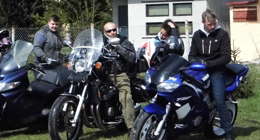 Zaczęli wiosnę na motocyklach