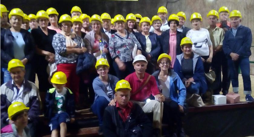 Studenci-seniorzy z Wielgiego zeszli pod ziemię