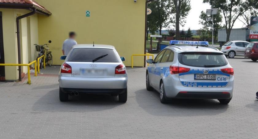 Groźny wypadek na dyskontowym parkingu