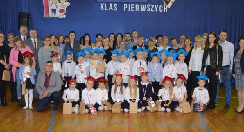 Pierwsze ślubowanie pierwszaków z Radomic
