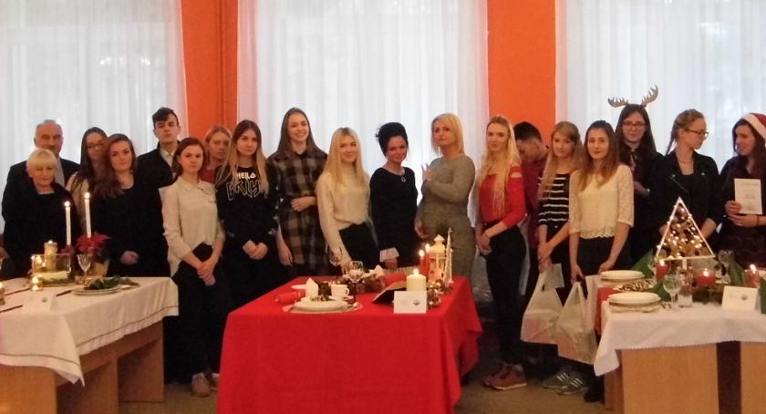  Szkolny Konkurs Aranżacji Stołów Bożonarodzeniowych w Skepem