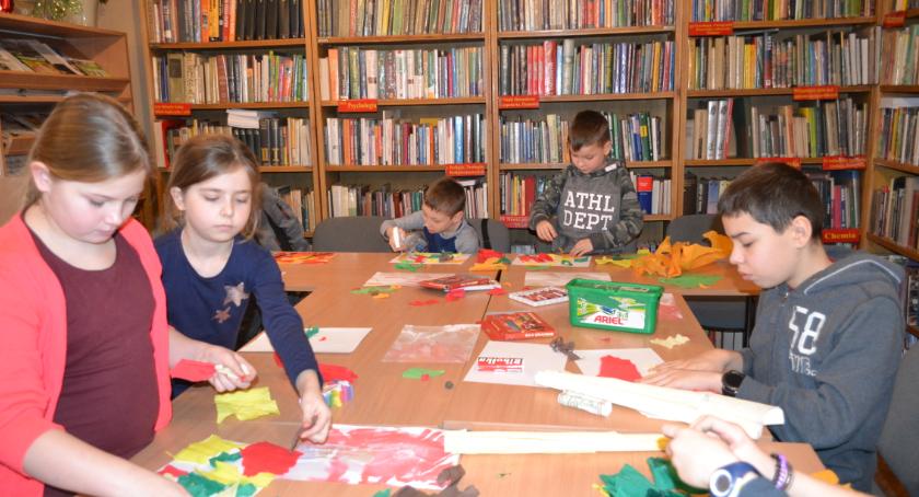 Ptaki w bibliotece 