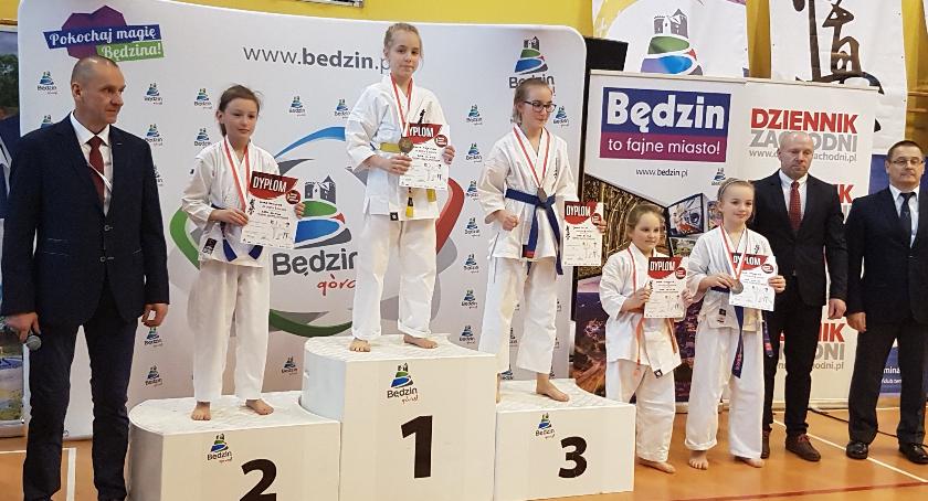 Medale karateków