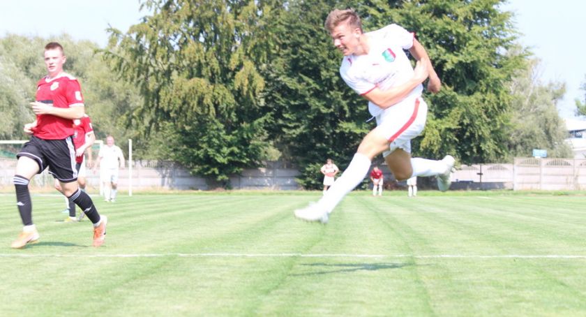 Wisła Dobrzyń rządzi w powiecie. Pokonała Mień 3:1 [zdjęcia]