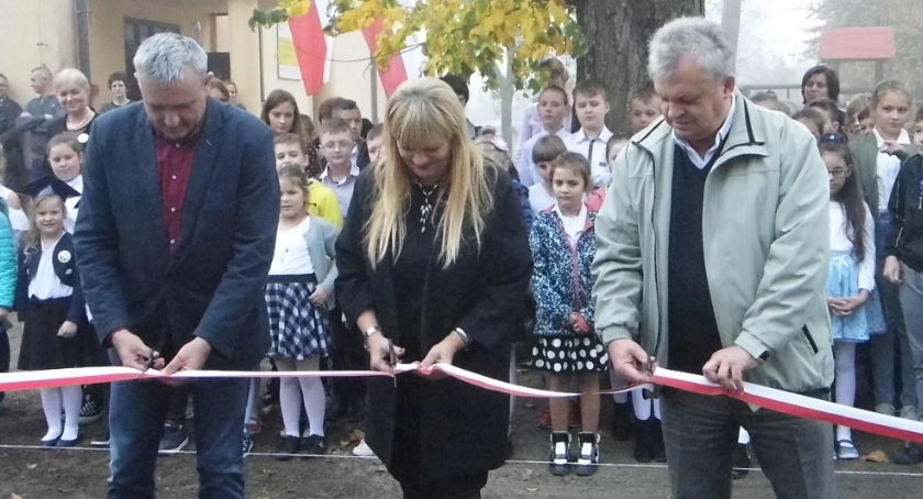 Alejką z patronką